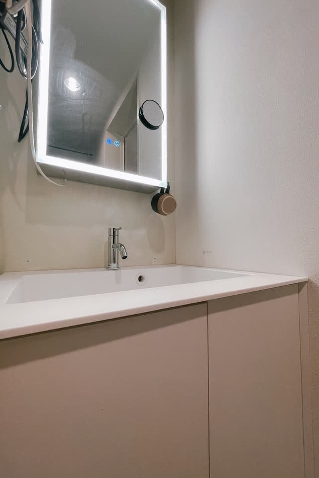 洗面所と鏡を最近新規交換しました。