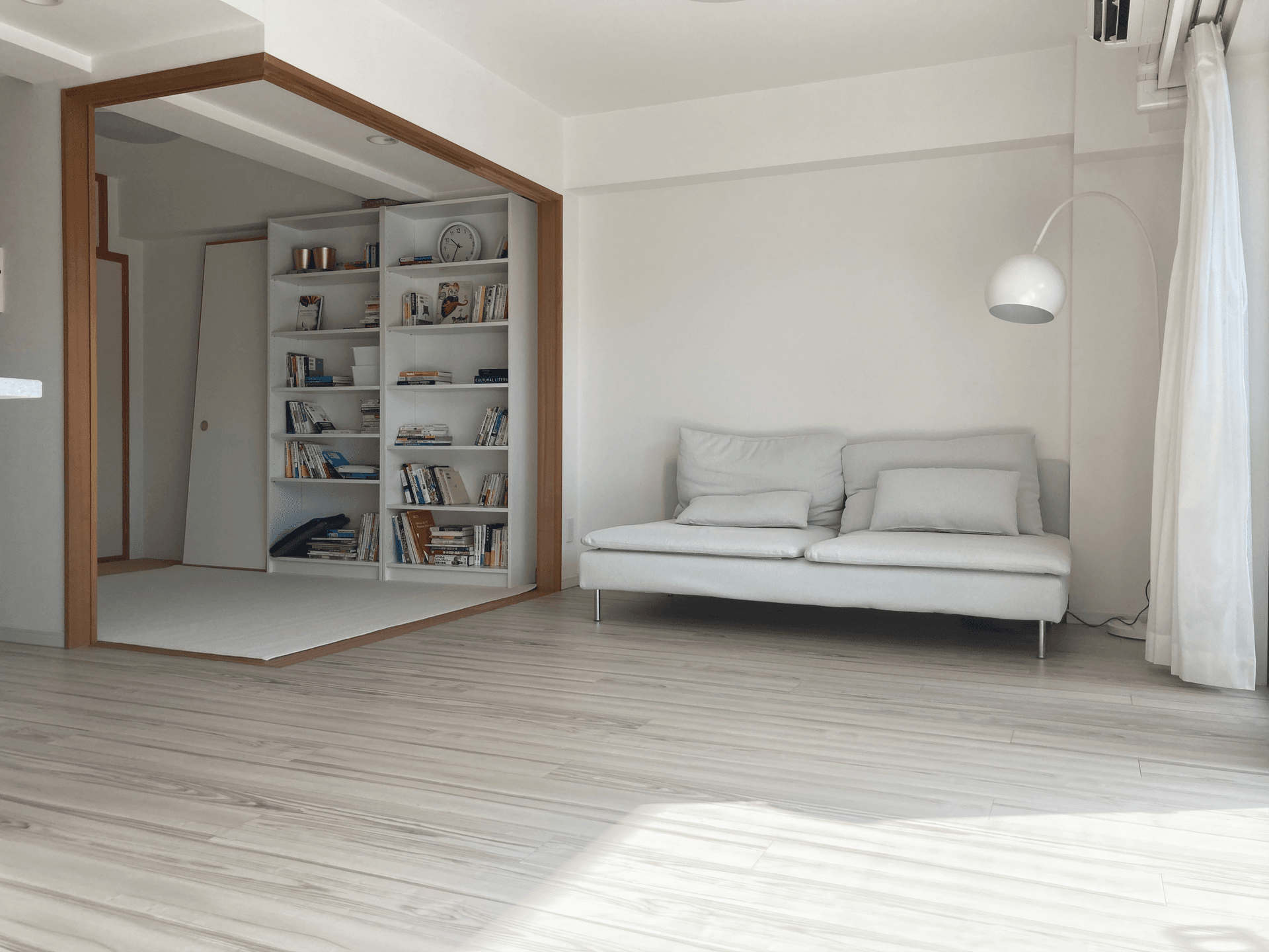 リビングが南向きで冬も暖かく、過ごしやすいです