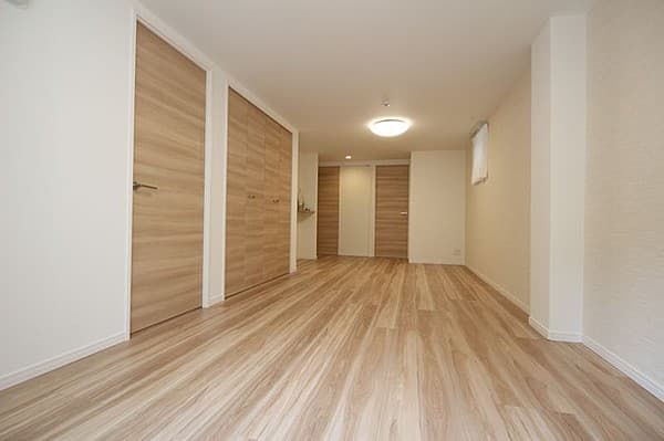 リビングを南→北向きに撮影