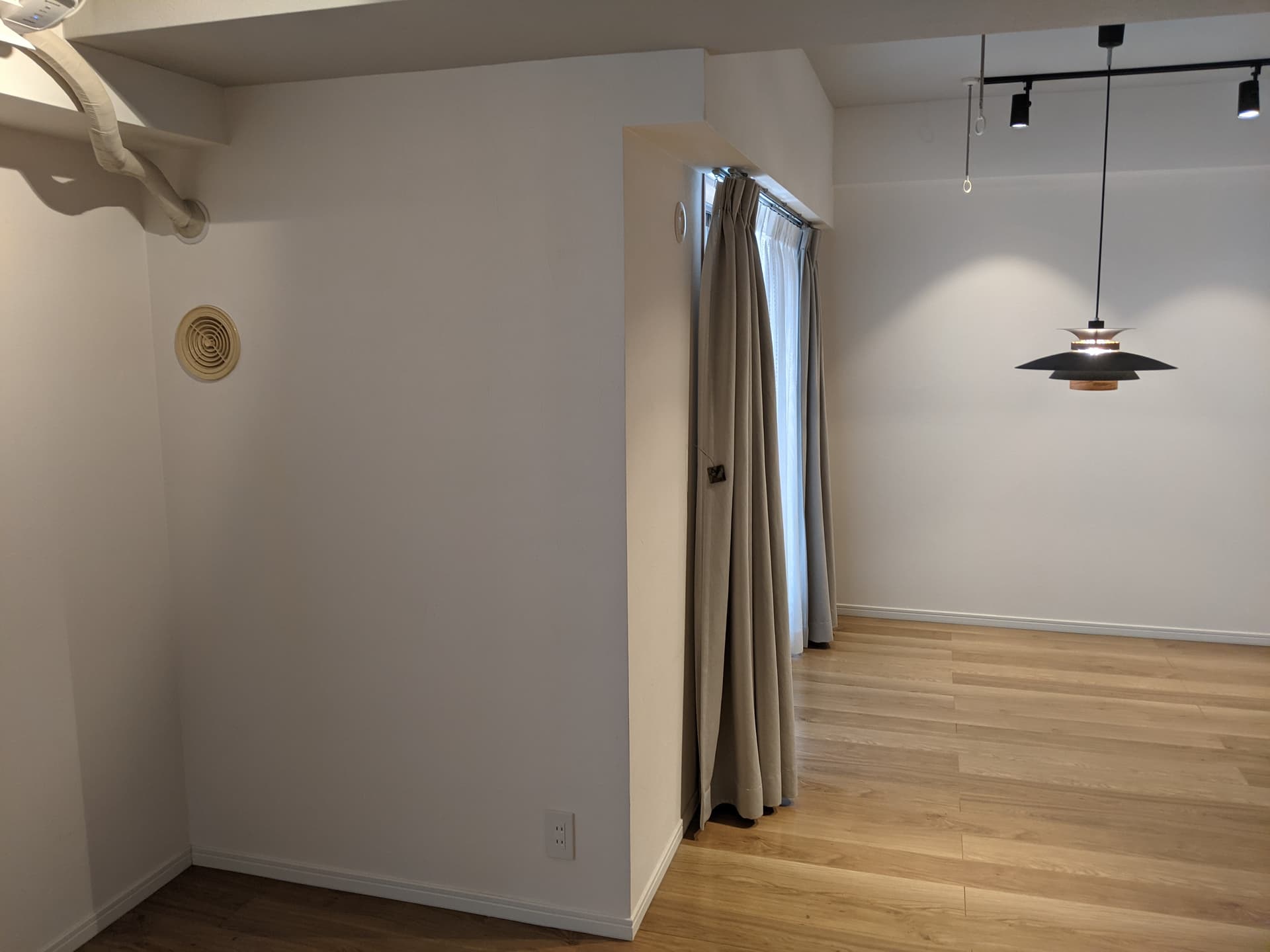 リビング。西側の部分。