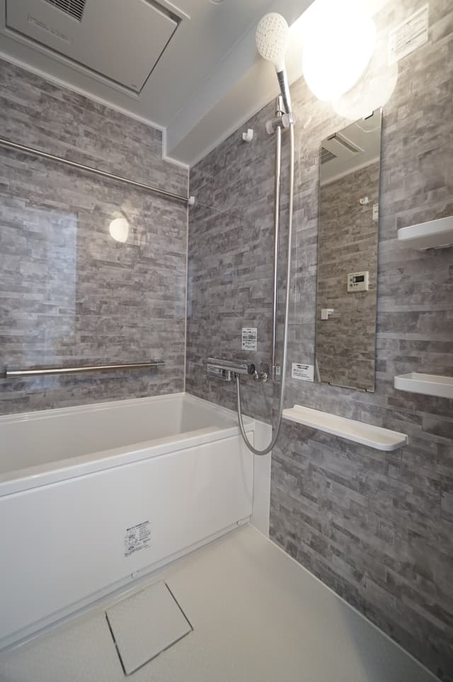 お風呂（追い炊きなし、浴室乾燥機つき）