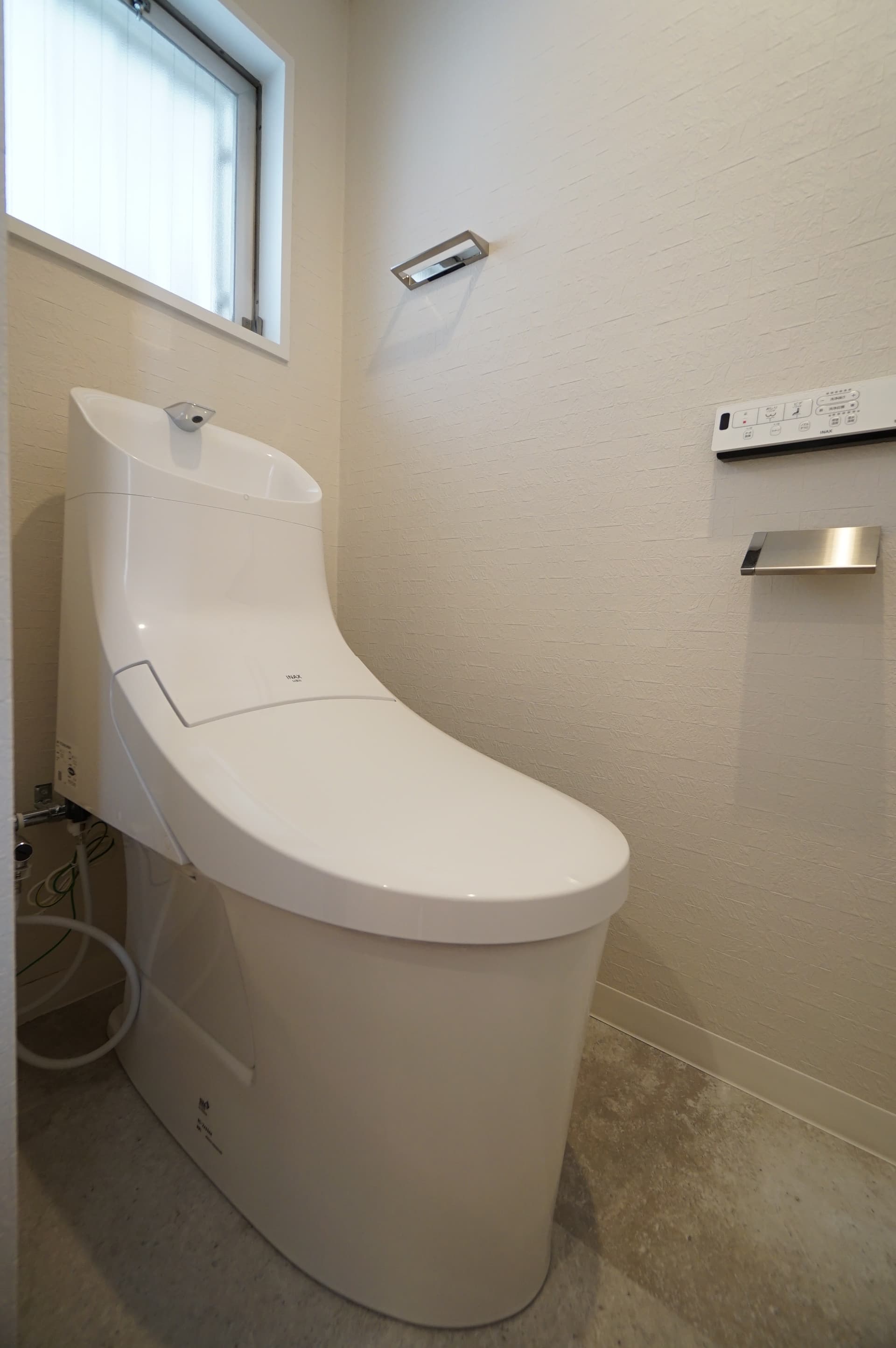 トイレ（ウォシュレット付き）