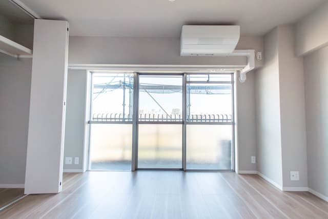 奥の洋室です。