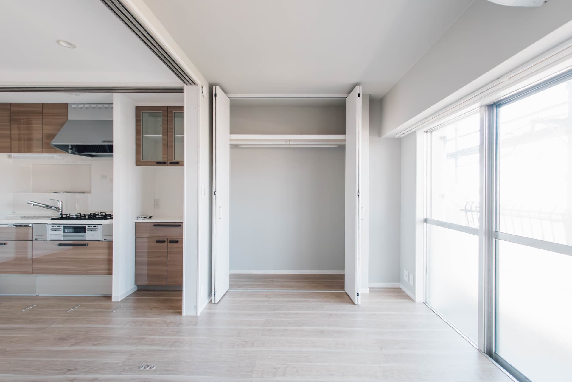 奥の洋室の収納です。WICにはなっていません。