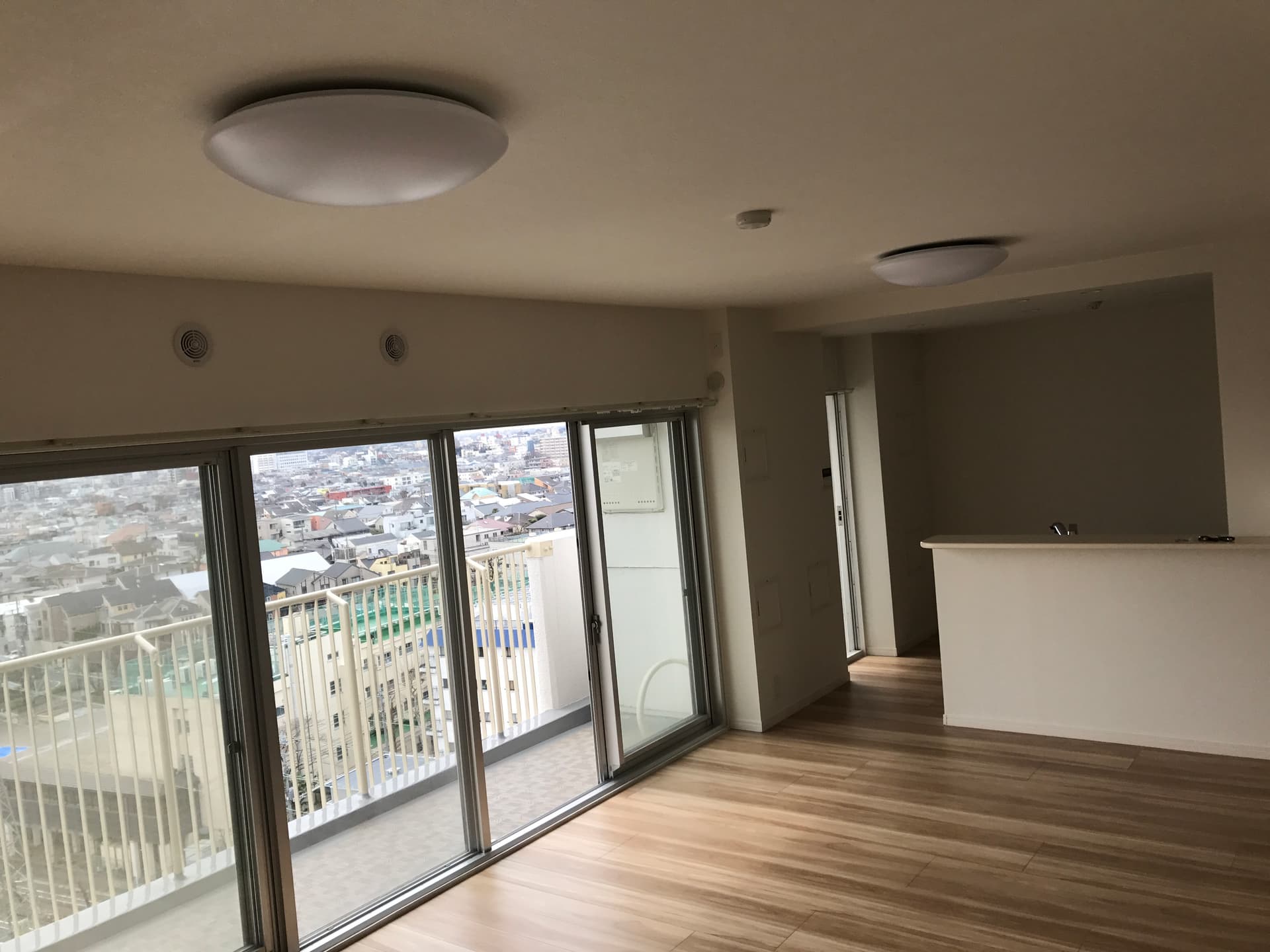 リビングからキッチンを見た方向