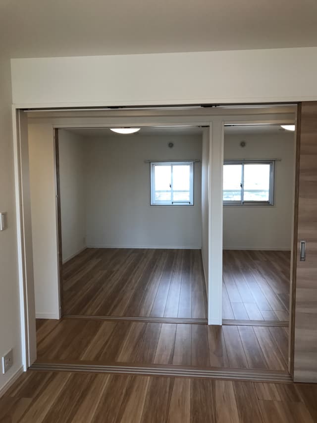 リビング・洋室3から、洋室1・洋室2を見た方向