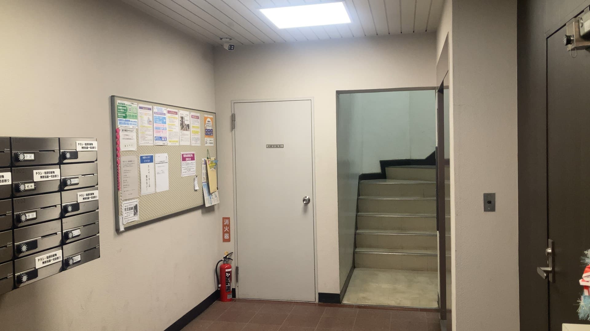 建物ロビー