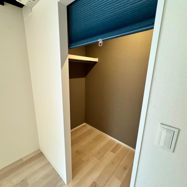 押入れ１軒分のウォーキングクローゼットが寝室に付いています