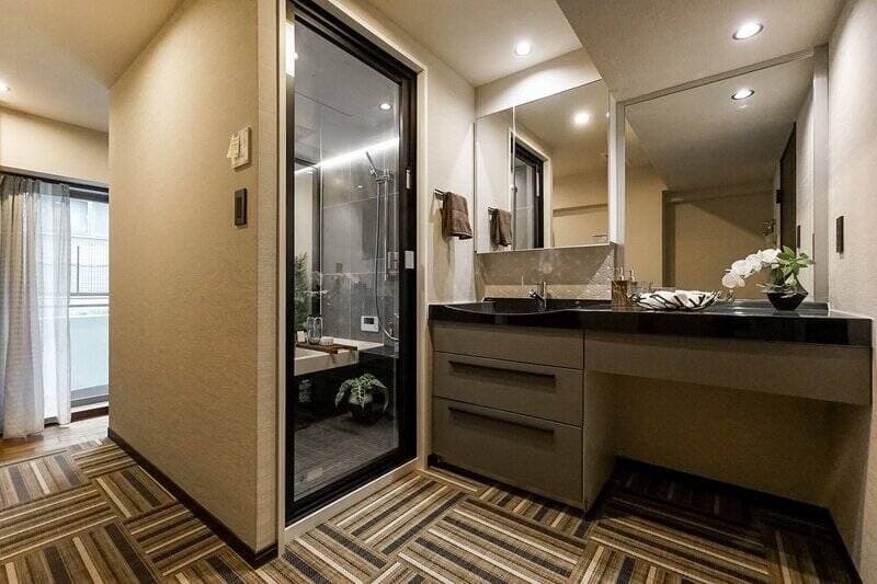 バスはリクシルのスパージュを採用