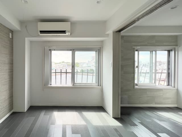 南西方向