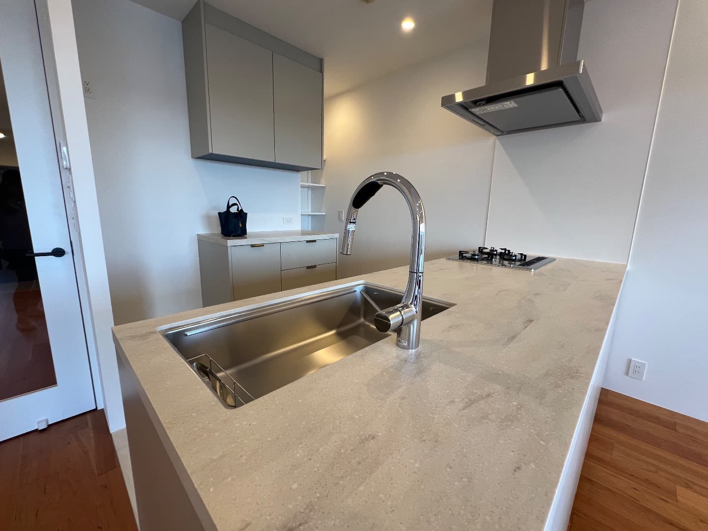 田中工藝社のオーダーキッチン。天板もこだわって選びました。