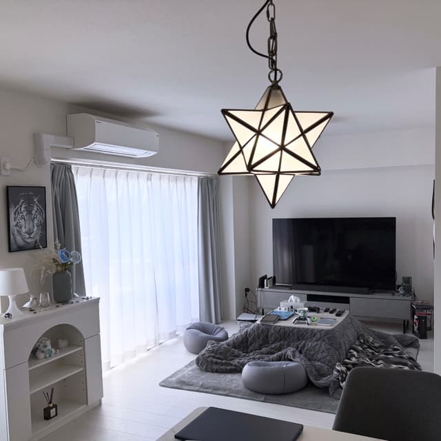 リビングは東向き、目の前の眺望が抜けていて明るい部屋です。