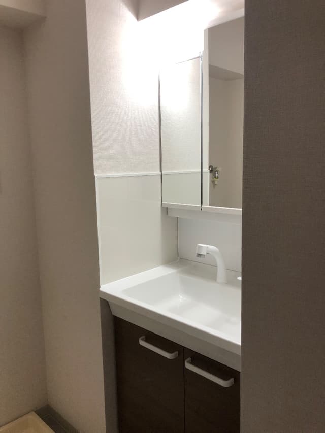 洗面台交換済み。