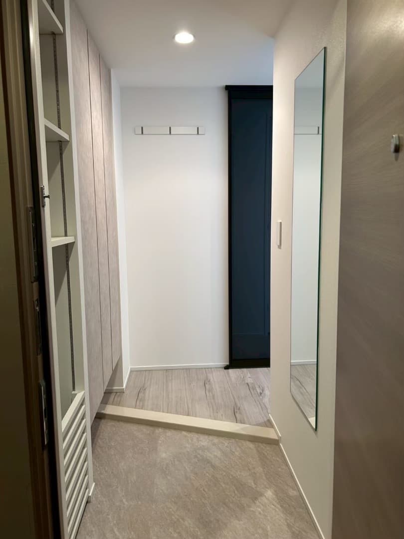 玄関。シューズボックスも大容量です。たくさんある靴もすっきり収納できています。