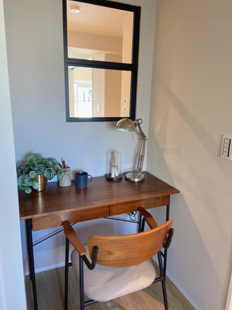 2LDKの一部屋には、室内窓が！この家のチャームポイントだと思ってます。