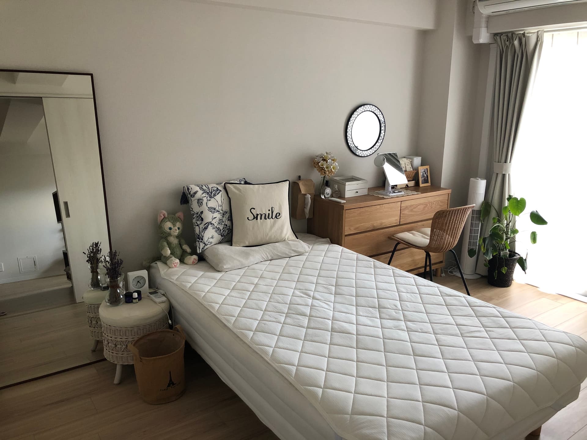 寝室。寝室には十分な広さで、大きなクローゼットが付いています。