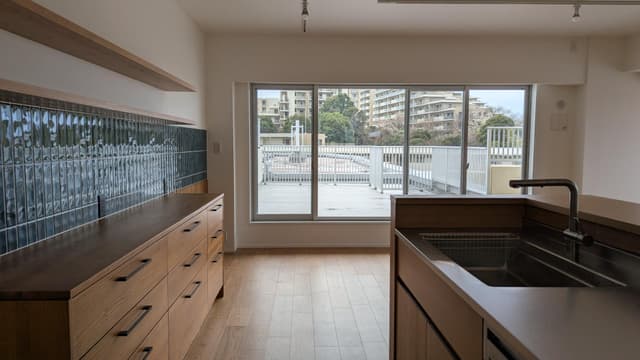 ルーフバルコニーがあります