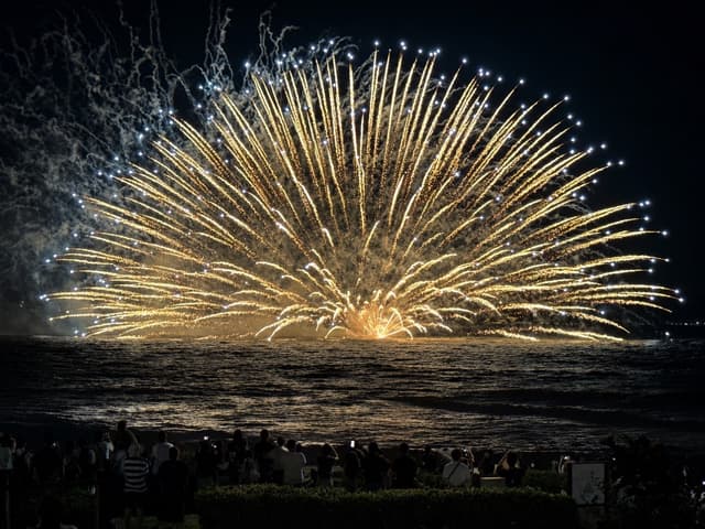 7月に開催される鎌倉花火大会も部屋から観ることができます。