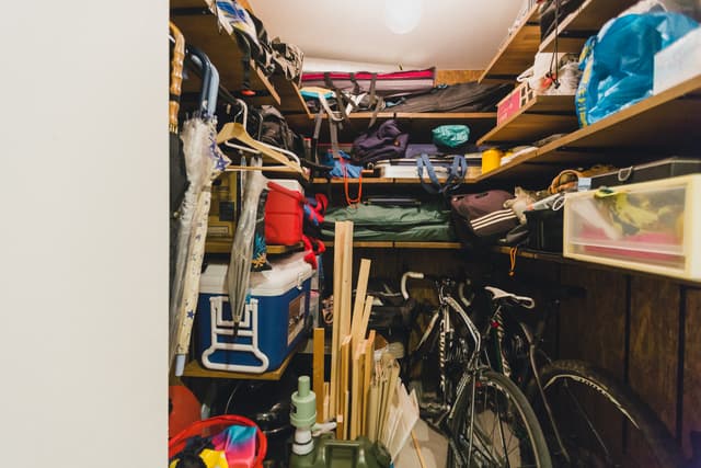 パントリー。可動棚。自転車収納可能。