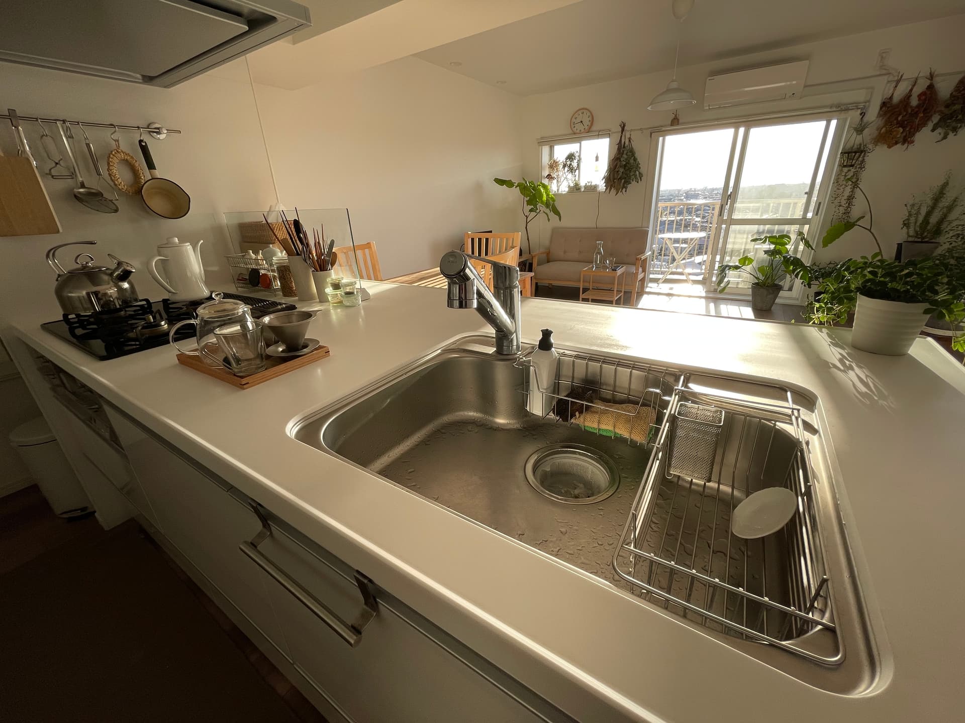 富士山を眺めながらお皿洗い可能。