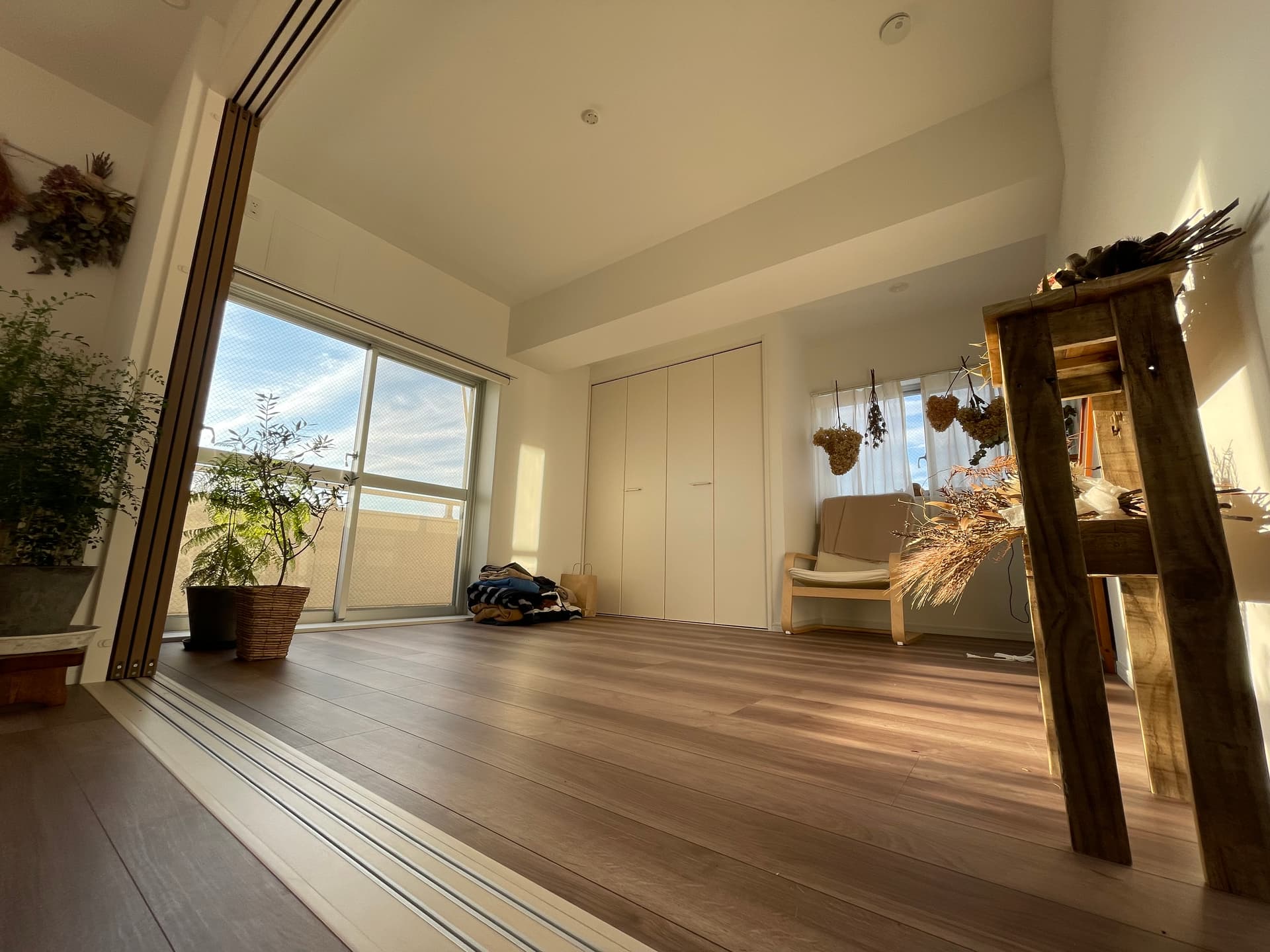 3枚の引き戸で仕切れる。