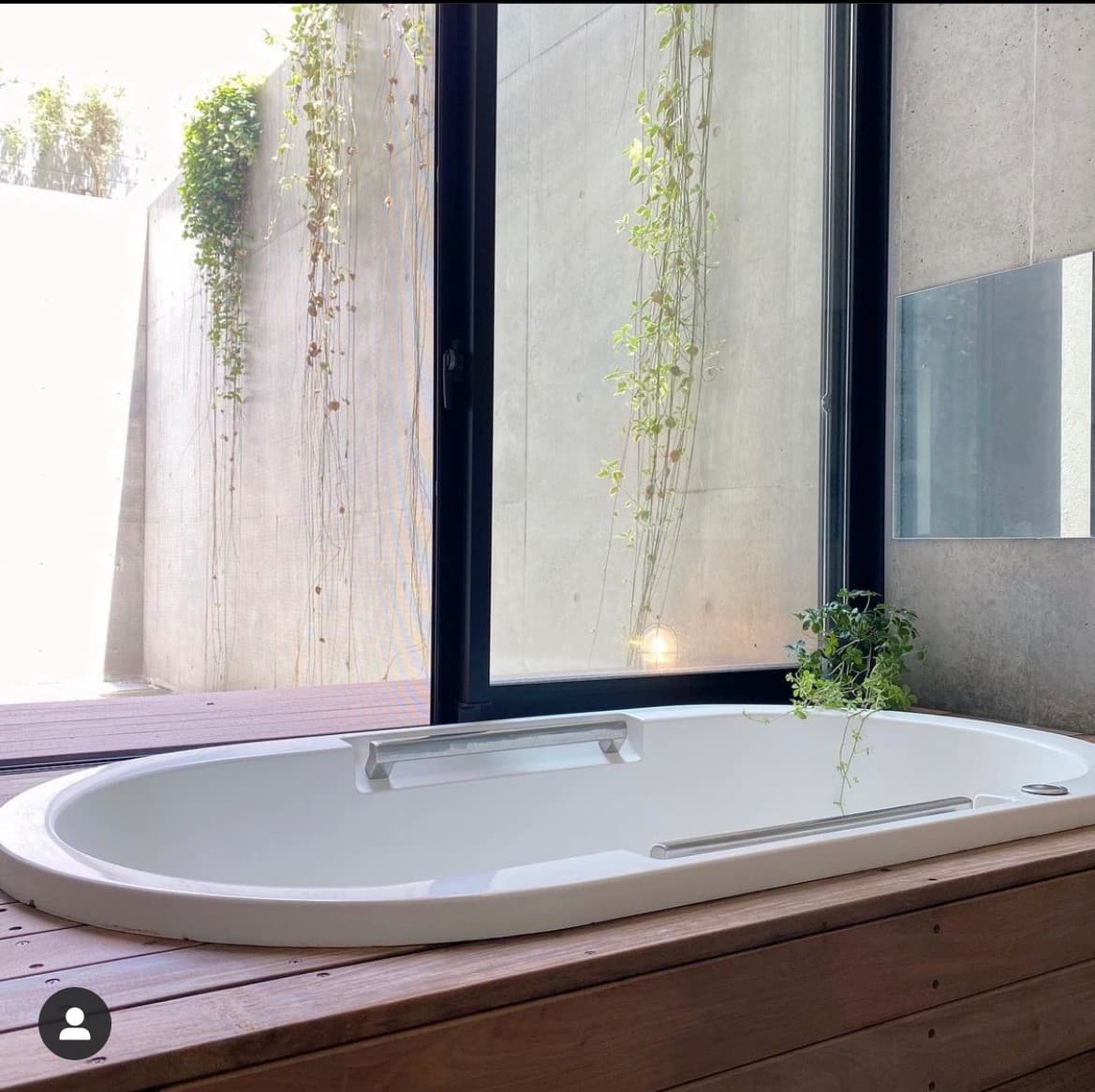 お風呂がいいんです！窓を開ければテラスなので、窓全開で入浴してます